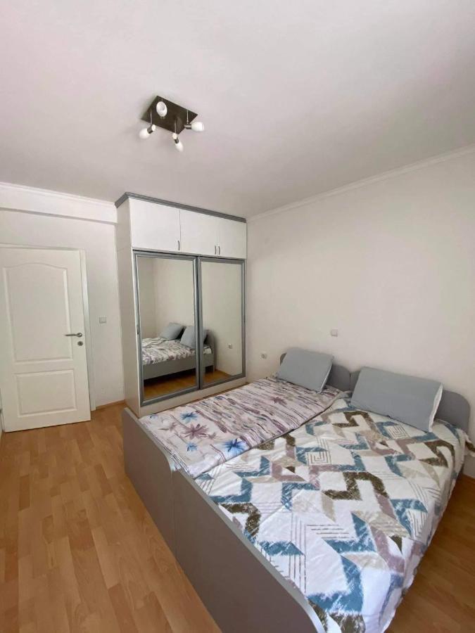 Aqua Blue Apartment Pestani Kültér fotó